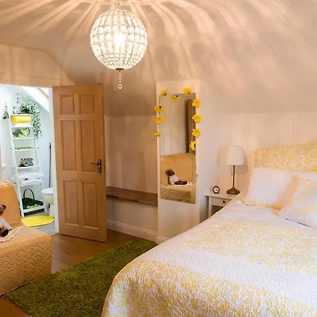 فندق مبيت وإفطار Cherrytree House 4*
