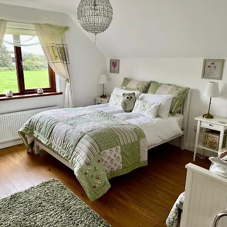 Cherrytree House Panzió Moville