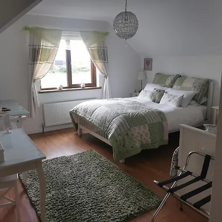 Cherrytree House 4* موفيل