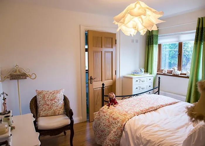 Cherrytree House B&B 모빌