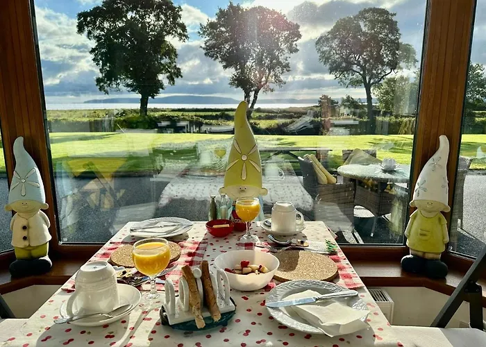 Bed & Breakfast Cherrytree House 4*