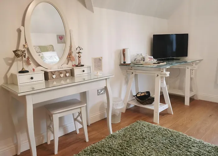 Cherrytree House B&B 4*